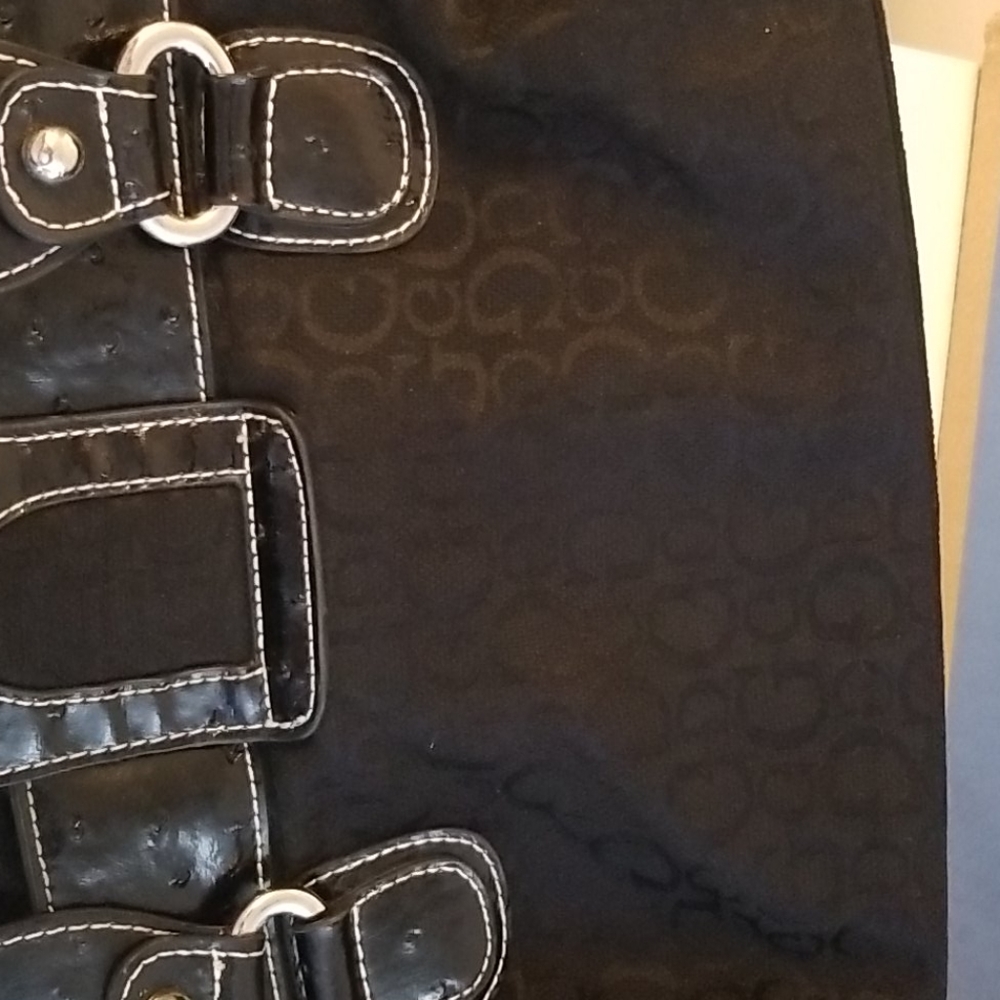 Guess purse - Picture 13 of 16